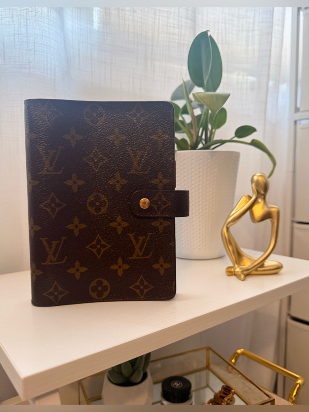 Authentic Vintage Louis Vuitton Medium Monogram Ring Agenda Cover MM